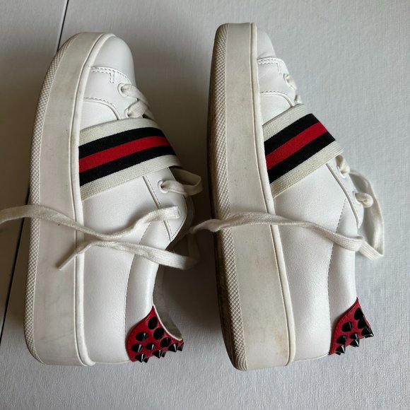 Steve Madden White Platform Sneakers w/ Red & Black Stripe Detail/Studs Size 6 - Picture 9 of 9